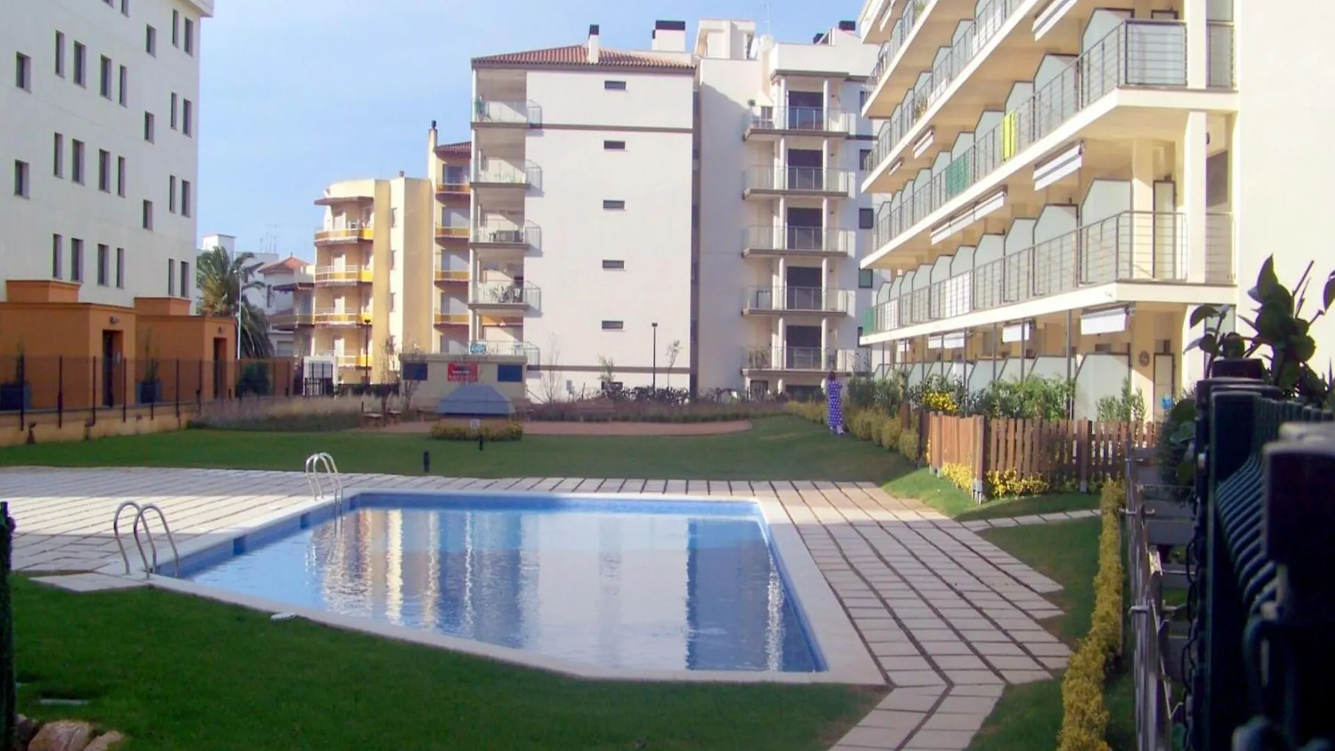 Cozy Apartment With Furniture Roses Spanyolország